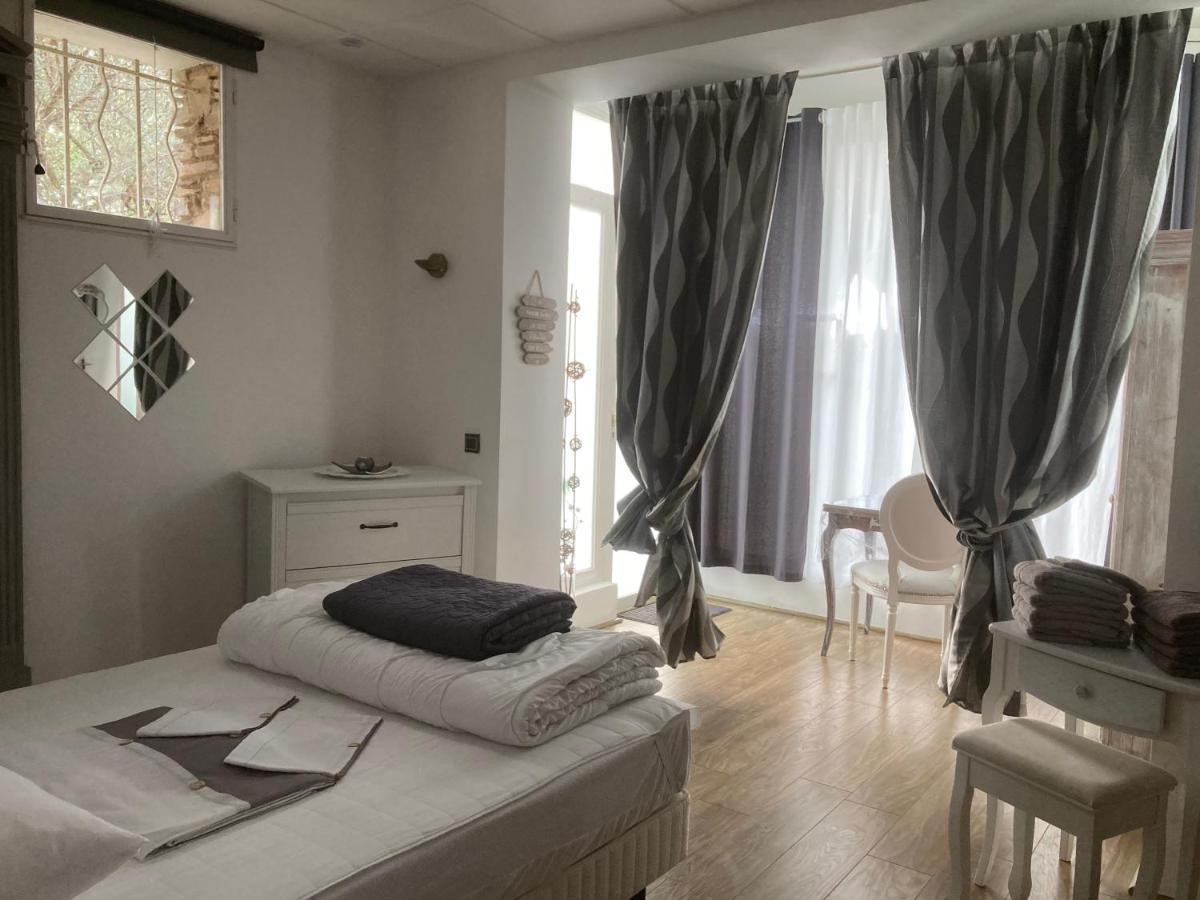 Comme A La Maison Apartment *